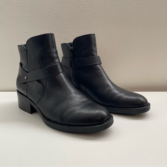 Born Tori leather Boots size 8 black cross strap bootie basic heeled motorcycle - Picture 3 of 12